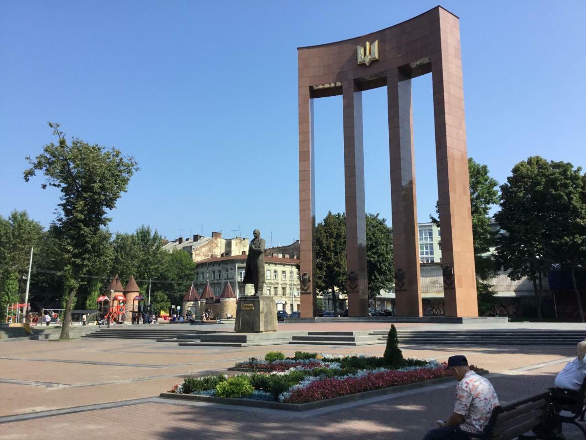 Apartment On Sheptytskyh 27 Львів Екстер'єр фото