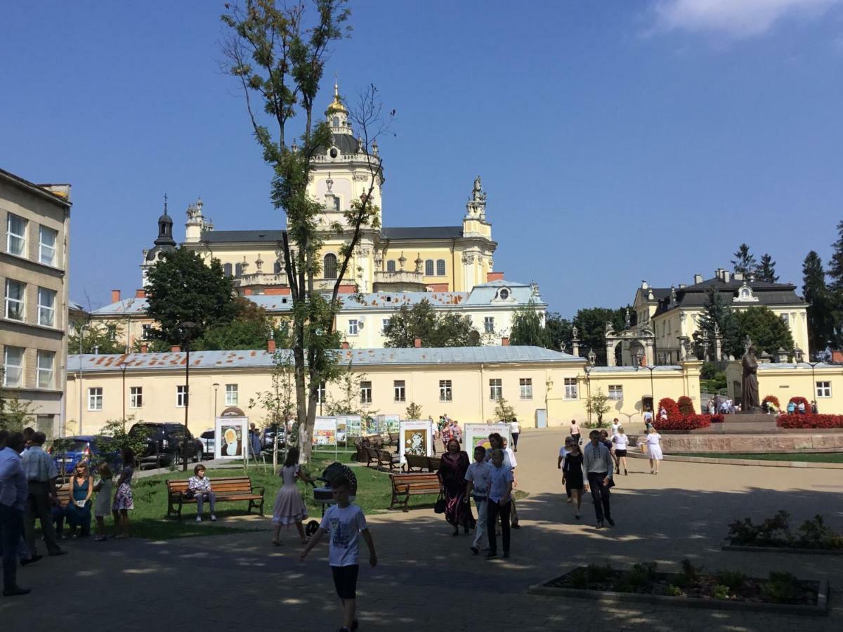 Apartment On Sheptytskyh 27 Львів Екстер'єр фото
